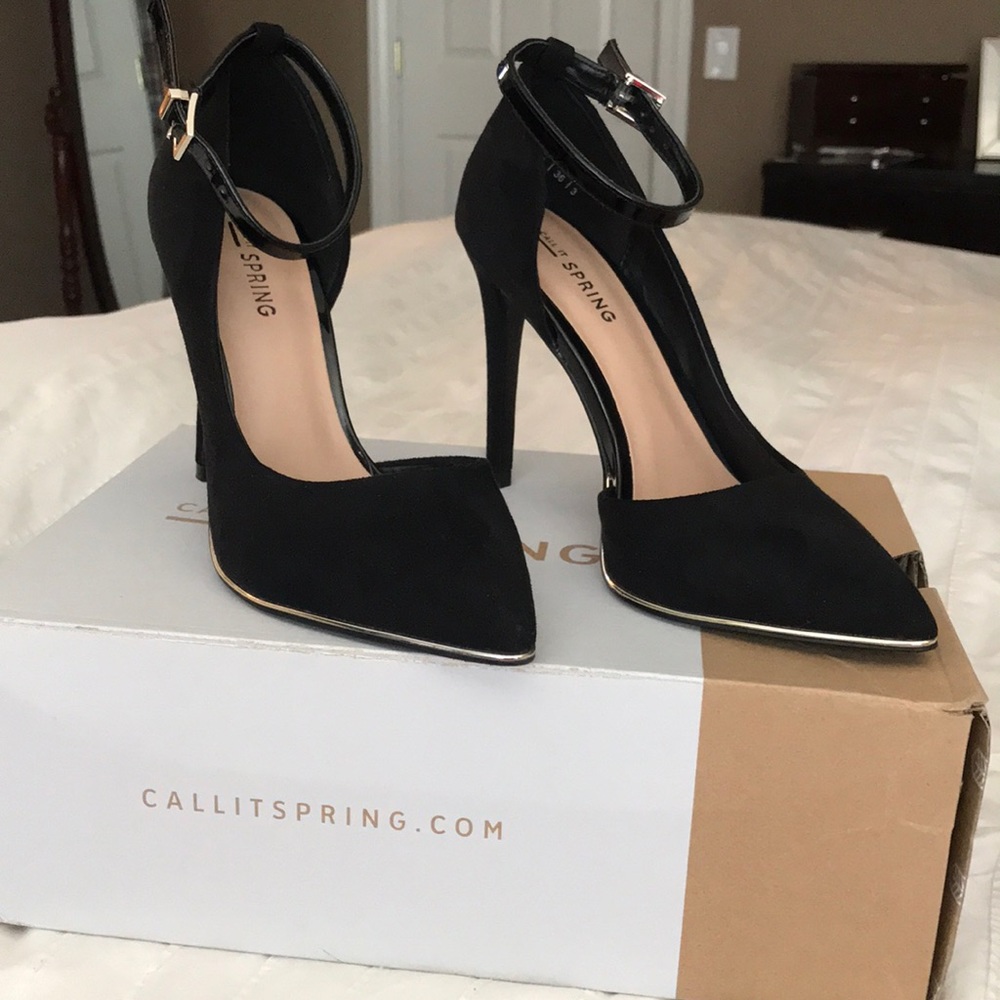 Ankle Strap pumps